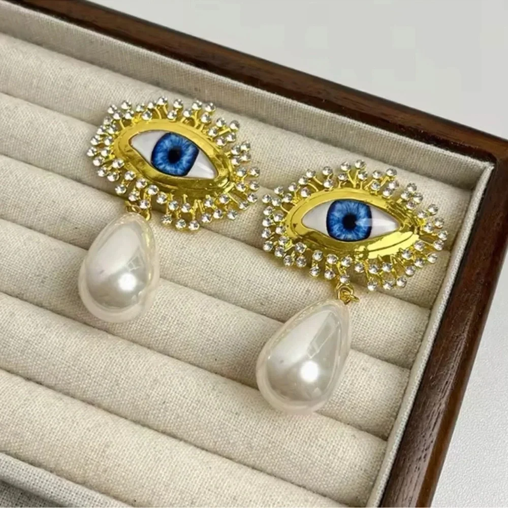 Baroque Guardian Tear Magic Eyes Crystal Pearl Earrings